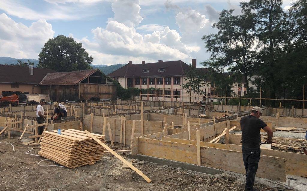 Informare de presă: A început construcția noii școli generale din Prundu Bîrgăului!